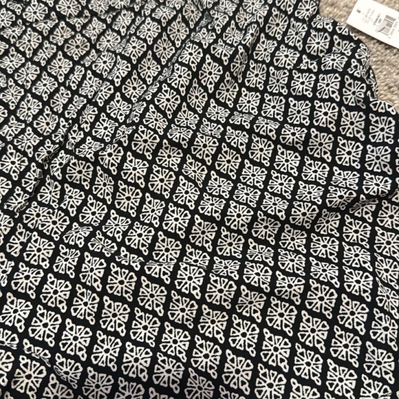 Old Navy Shorts - Picture 2 of 3